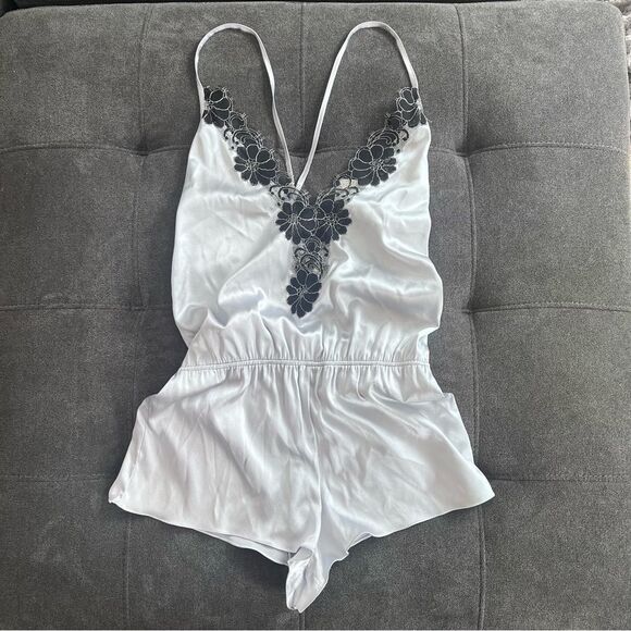 Salua Stardust Silver-Grey & Black Silk Mini Romper Lingerie - Picture 1 of 14